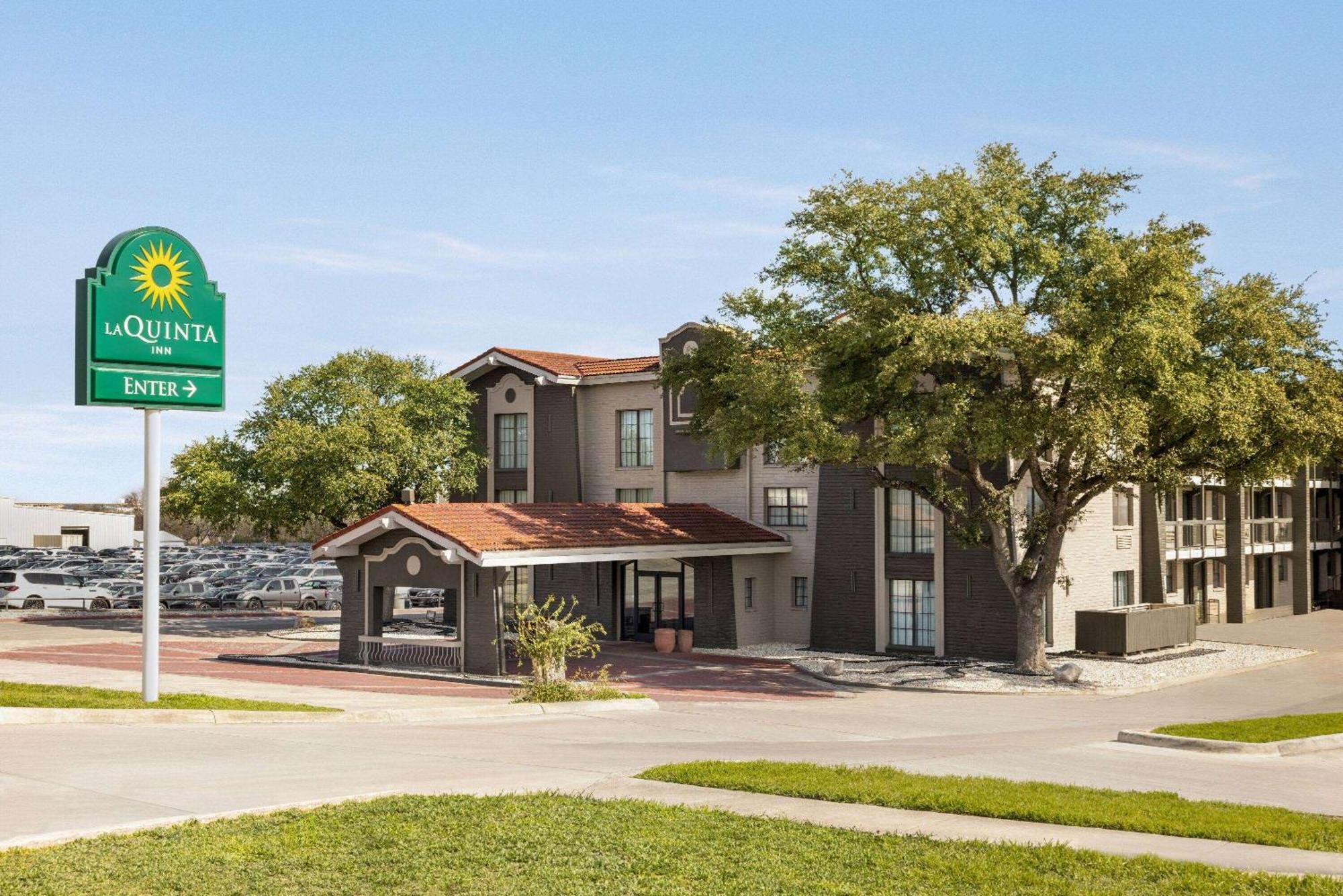 La Quinta Inn By Wyndham San Antonio I-35 N At Toepperwein Esterno foto